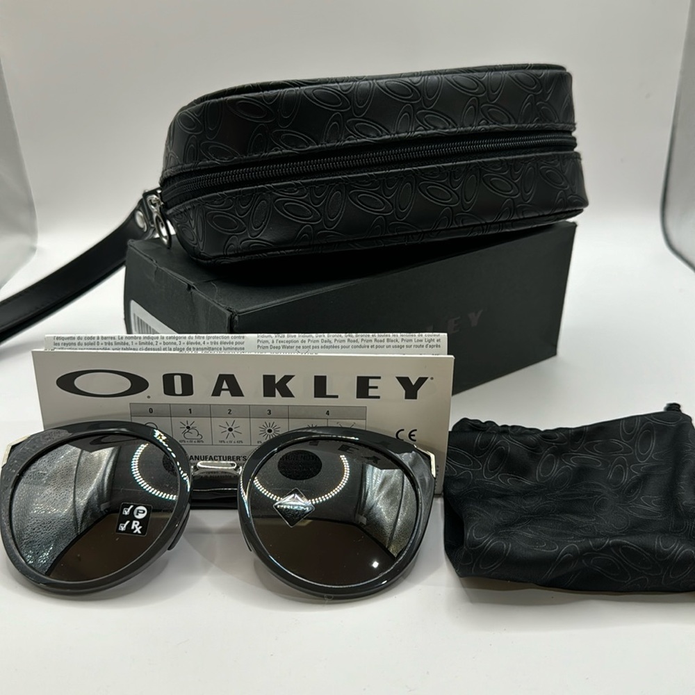 Oakley NEW sunglasses .